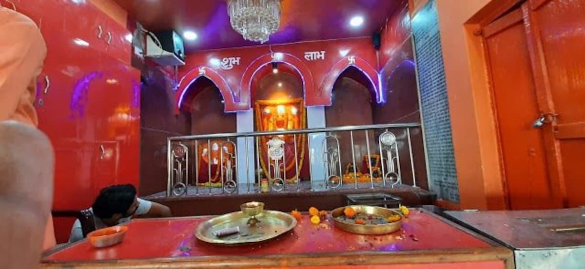 Bade Hanuman Ji Temple-4
